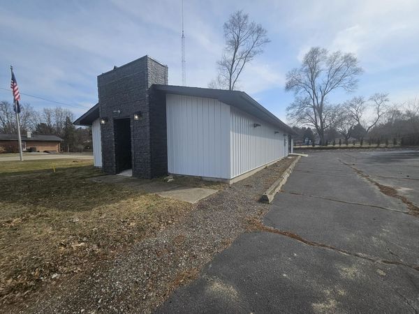 5884 Morgan Road, Battle Creek, MI 49037