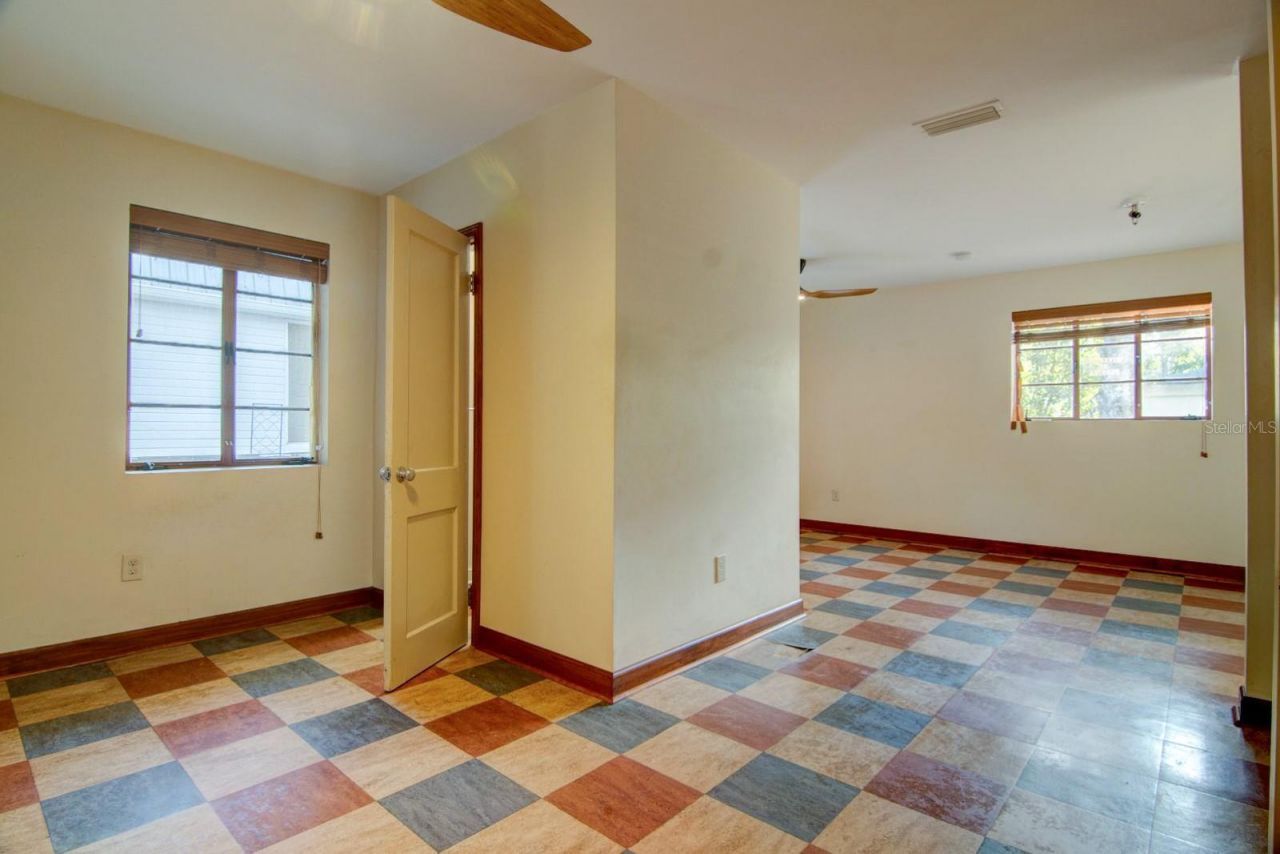 2049 NW 9th Avenue, Gainesville, FL 32603 Photo