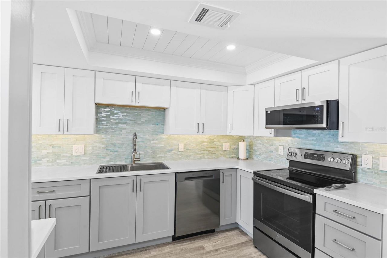 4821 Saxon Drive, Unit B-213, New Smyrna Beach, FL 32169 Photo