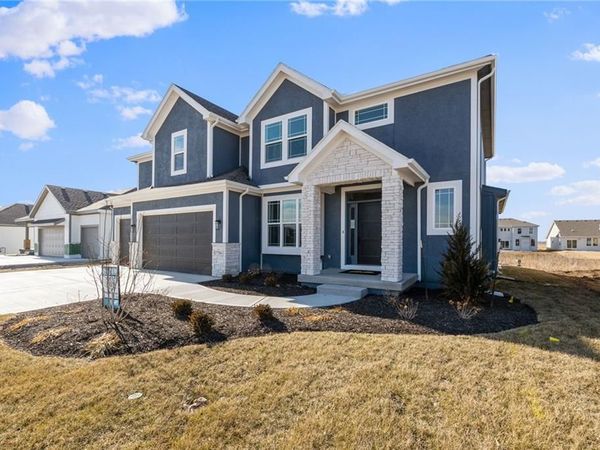 17237 W 164th Terrace, Olathe, KS 66062