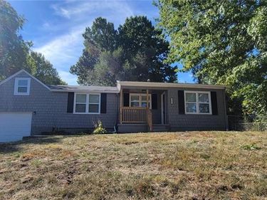 711 W Jones Street, Independence, MO 64050