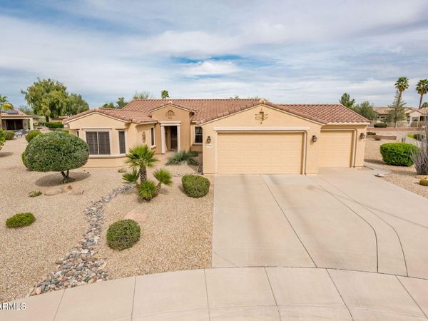 21343 N RED HILLS Drive, Surprise, AZ 85387