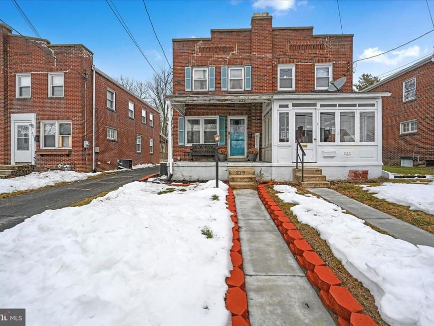 229 Locust Street, New Holland, PA 17557 Main Photo