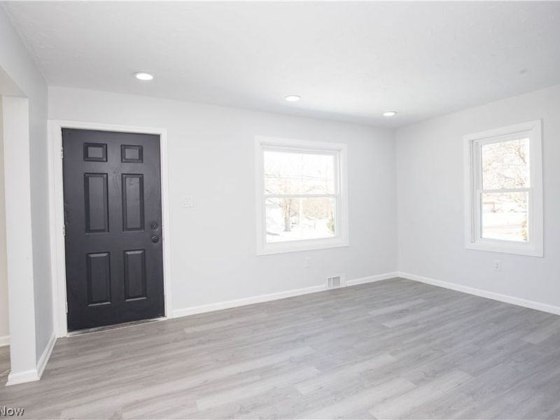 1291 Roslyn Avenue, Akron, OH 44320 Photo 8