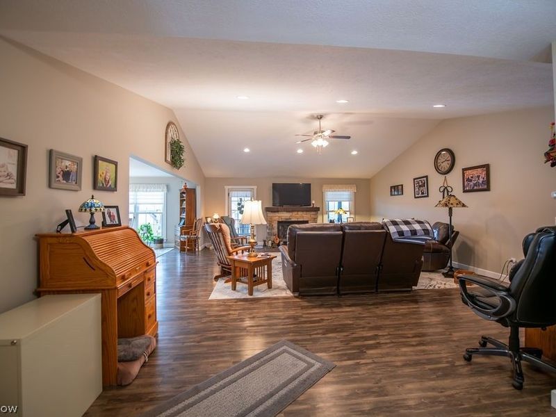 3912 Clay Court SE, Dennison, OH 44621 Photo 14