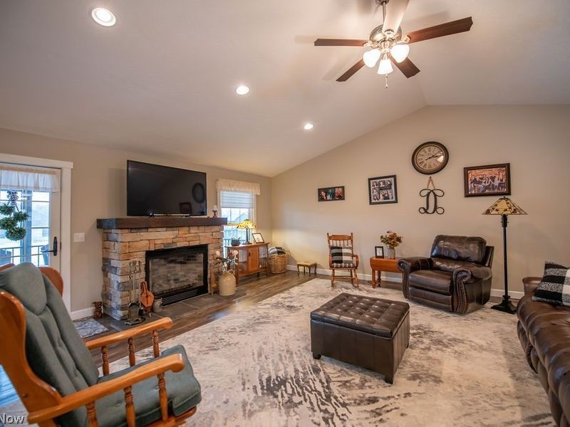 3912 Clay Court SE, Dennison, OH 44621 Photo 15