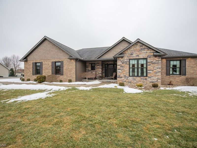 3912 Clay Court SE, Dennison, OH 44621 Photo 2