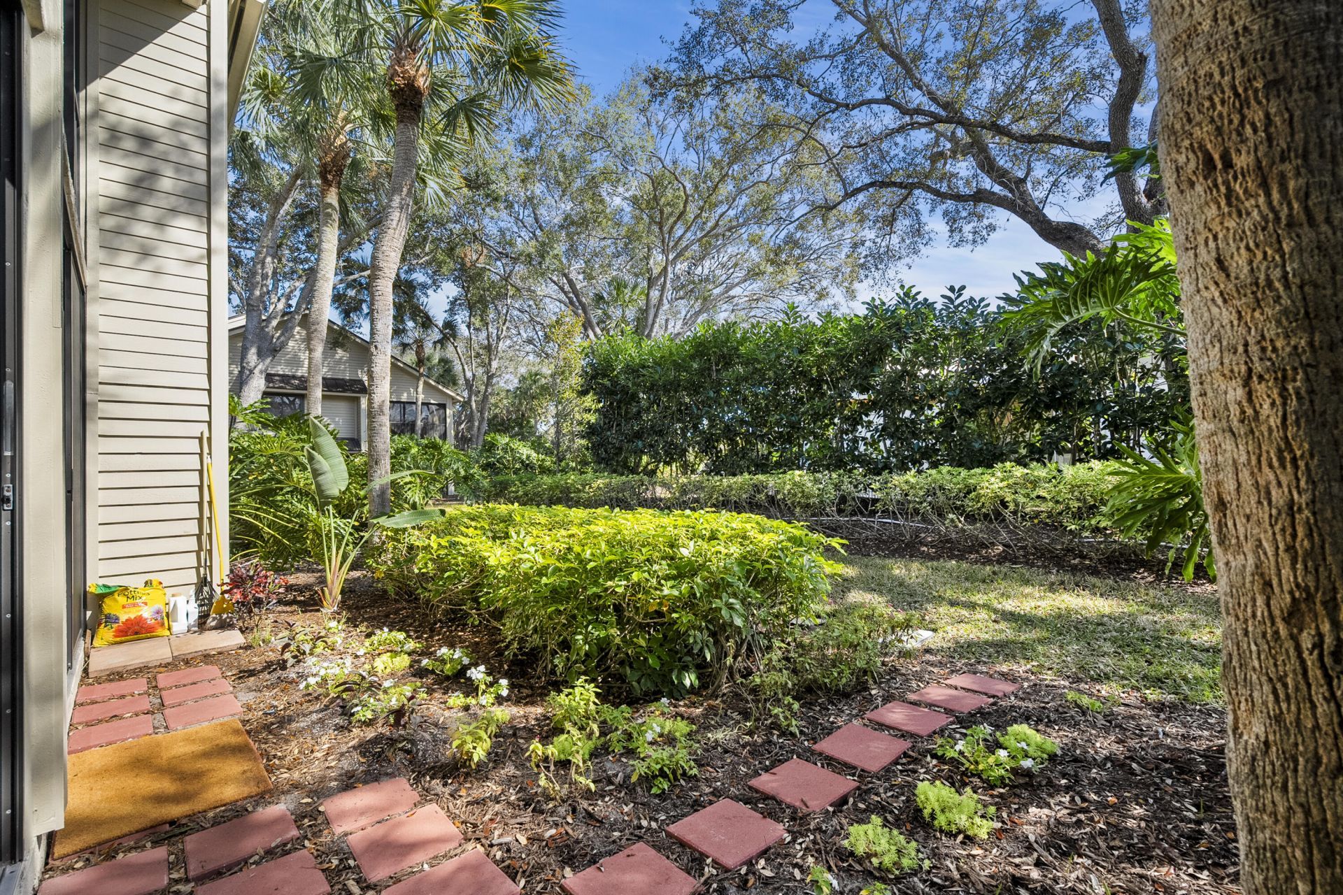 5172 SE Club Way, Unit 108, Stuart, FL 34997 Photo