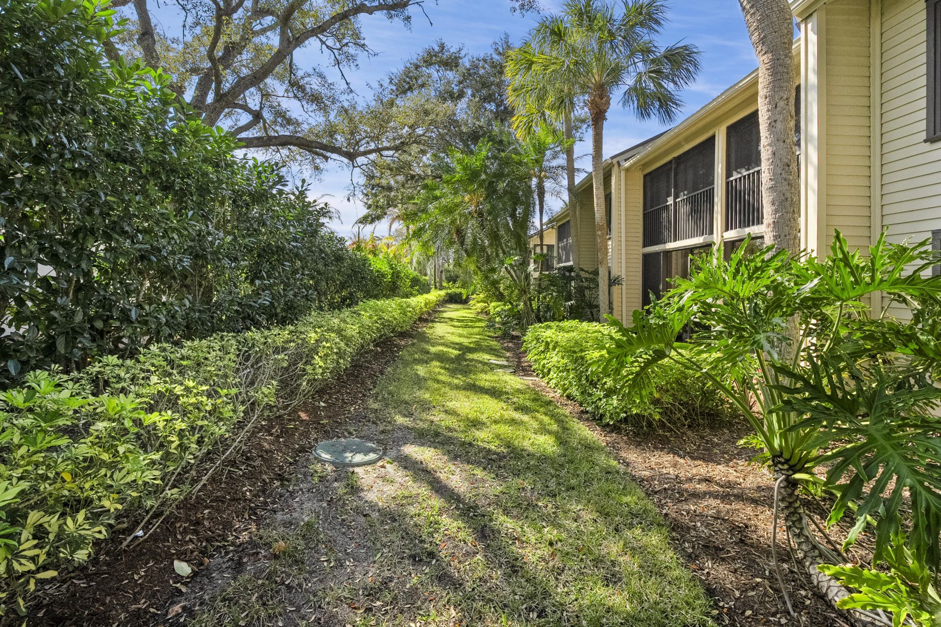 5172 SE Club Way, Unit 108, Stuart, FL 34997 Photo