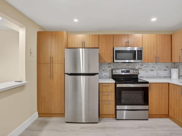 830 S Hollybrook Drive, Unit 204, Pembroke Pines, FL 33025