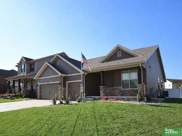 18825 Lillian Street, Omaha, NE 68136