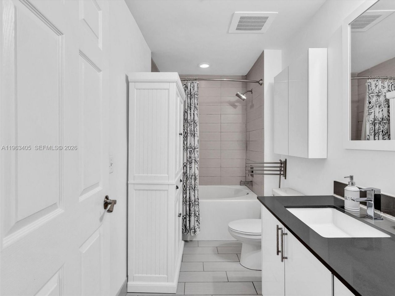 999 SW 1st Ave, Unit 1201, Miami, FL 33130 Photo