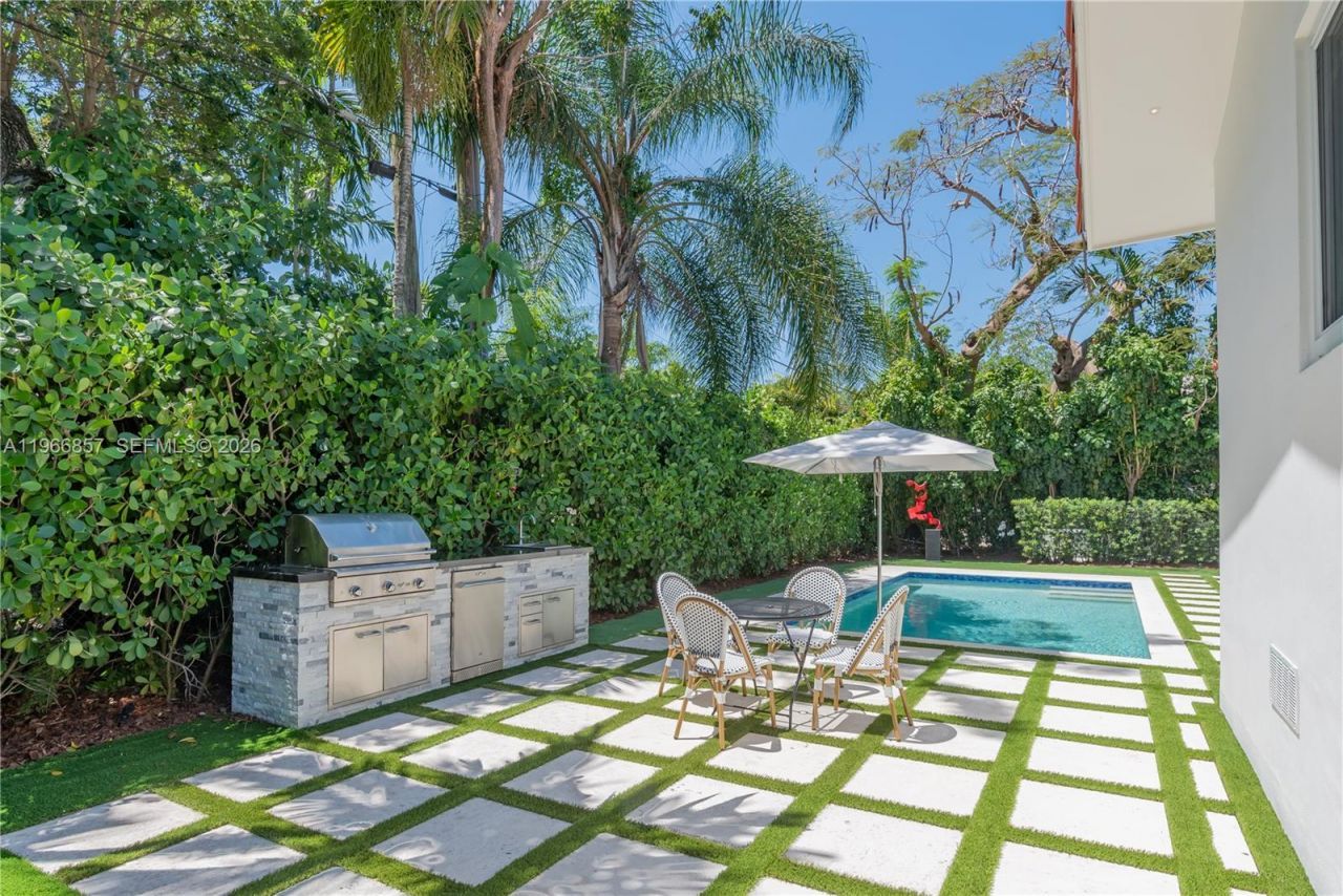 920 Alava Ave, Coral Gables, FL 33146 Photo