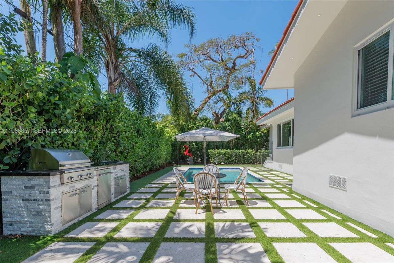 920 Alava Ave, Coral Gables, FL 33146 Photo