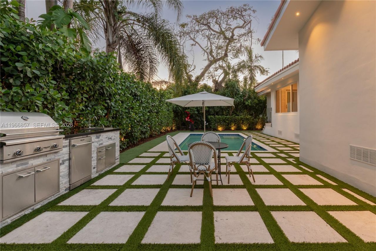 920 Alava Ave, Coral Gables, FL 33146 Photo