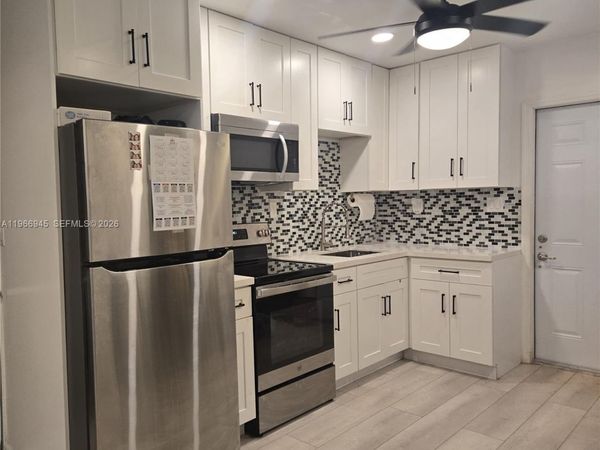 2891 NW 14th St, Unit 2, Fort Lauderdale, FL 33311