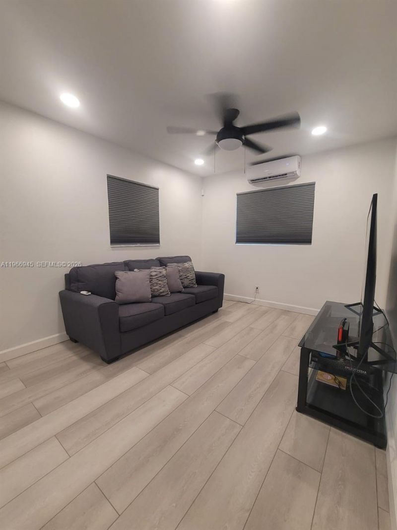 2891 NW 14th St, Unit 2, Fort Lauderdale, FL 33311 Photo