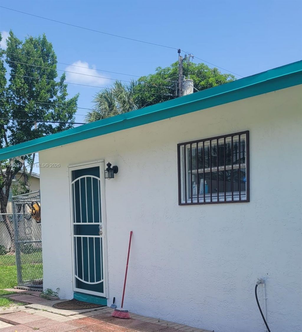 2891 NW 14th St, Unit 2, Fort Lauderdale, FL 33311 Photo