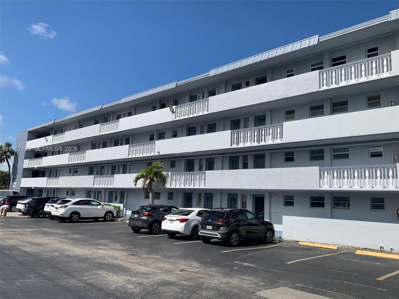 1333 E Hallandale Blvd , Unit 143, Hallandale Beach, FL 33009 Photo