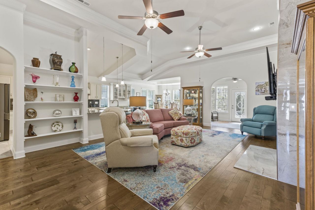 2318 Via Palma Dr. Photo 4