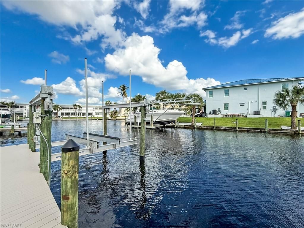 5111 Manor Ct , Unit 4, Cape Coral, FL 33904 Photo