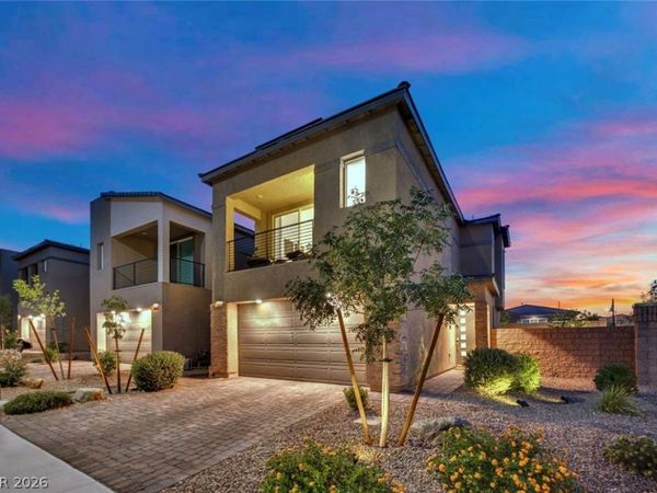 8907 Roadrunner Ravine Street, Las Vegas, NV 89166