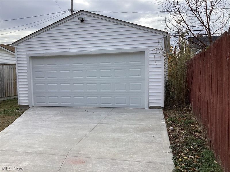 10909 Fortune Avenue, Cleveland, OH 44111 Photo 10