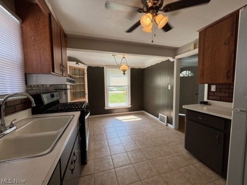 847 Lloyd Road, Wickliffe, OH 44092 Photo 7