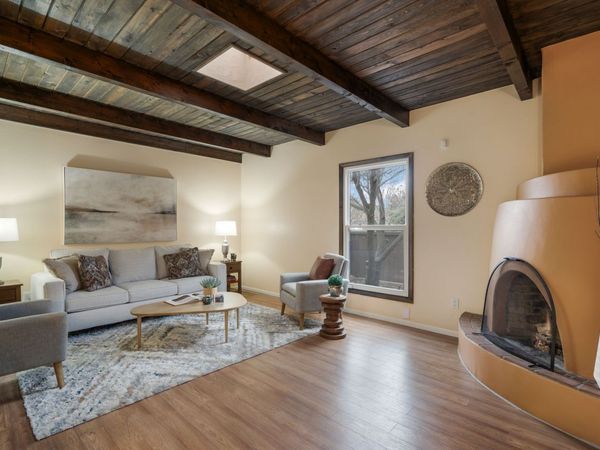 2978 Plaza Azul, Santa Fe, NM 87507