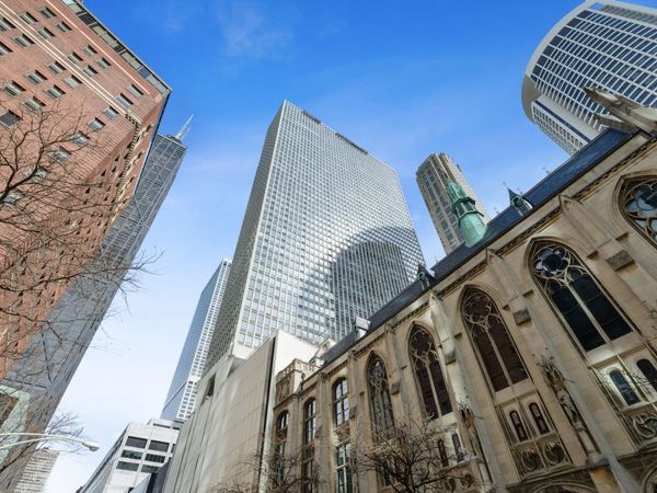 111 E Chestnut Street, Unit 11K, Chicago, IL 60611