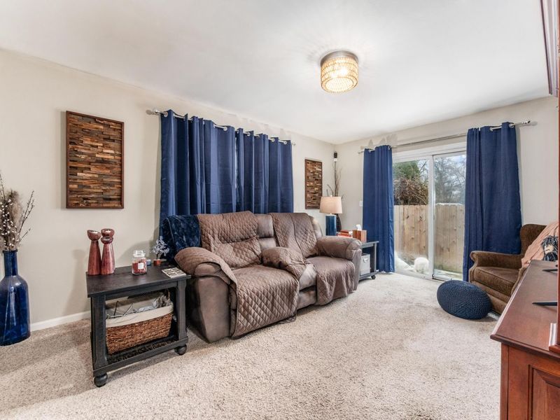 194 N Kellner Road , Columbus, OH 43209 Photo 12