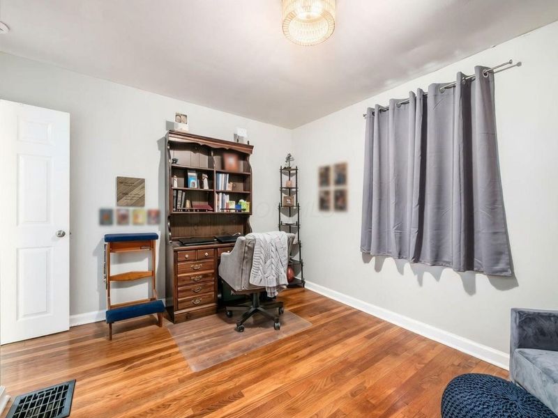 194 N Kellner Road , Columbus, OH 43209 Photo 19