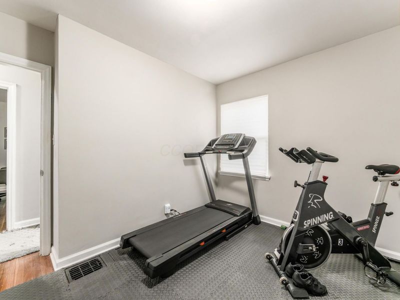 194 N Kellner Road , Columbus, OH 43209 Photo 22