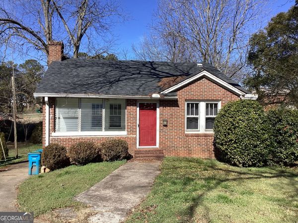 64 College Avenue, Commerce, GA 30529