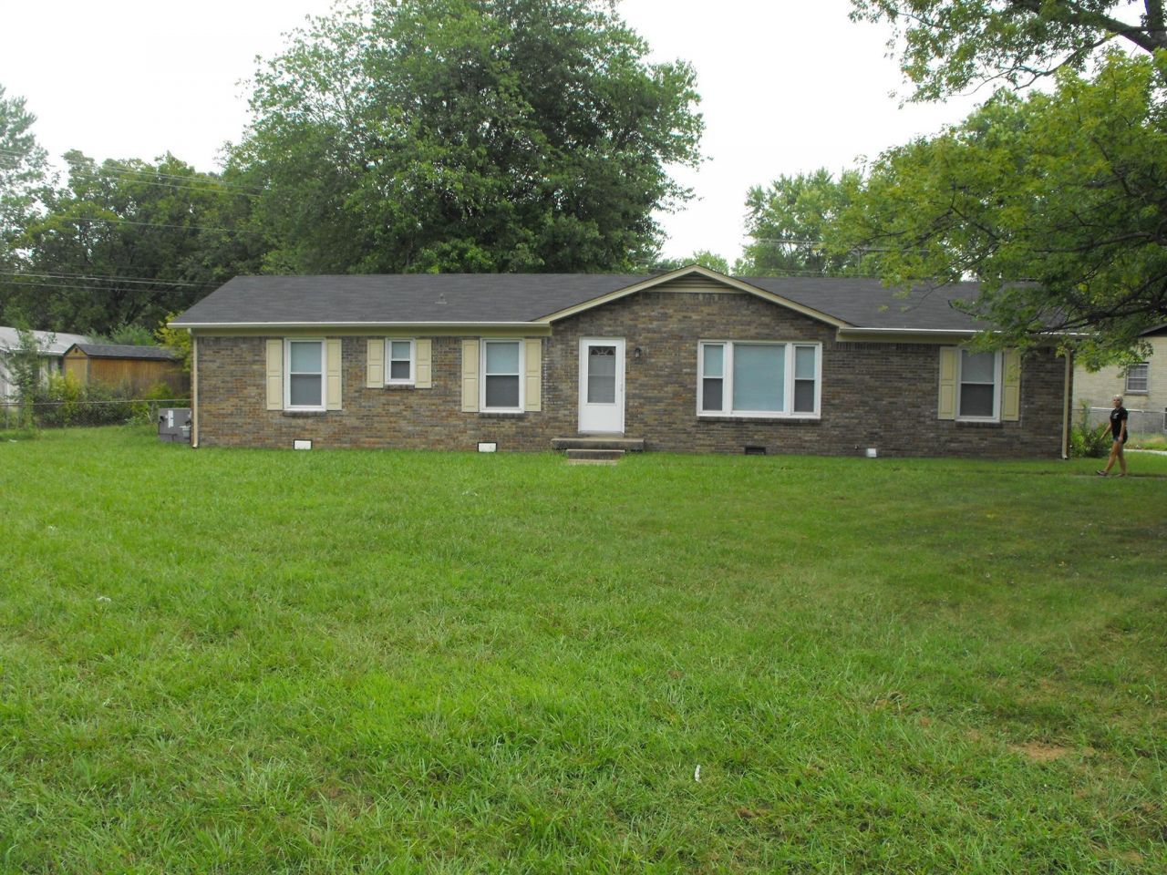 2221 Green Acres, Clarksville, TN 37042 Main Photo