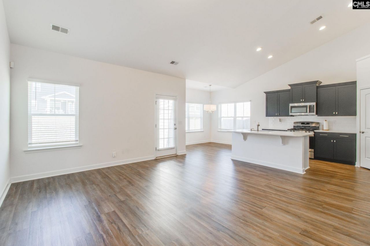 145 Mill Glen Drive Photo 6