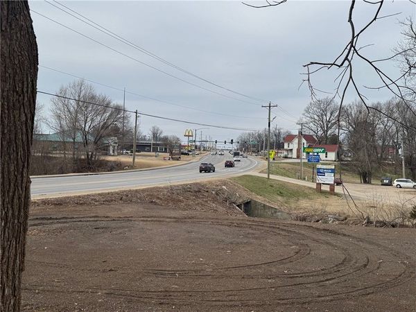 180 W Main Street, Farmington, AR 72730