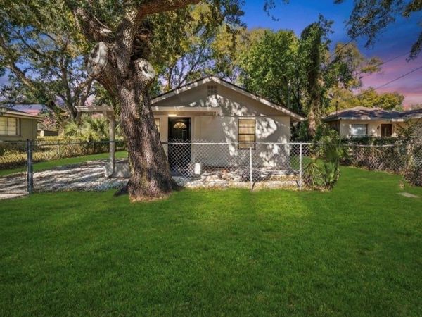 1804 E PALIFOX STREET, TAMPA, FL 33610