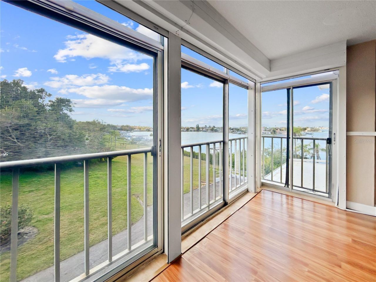 50 Harbor View Ln, Unit 23, Belleair Bluffs, FL 33770 Photo