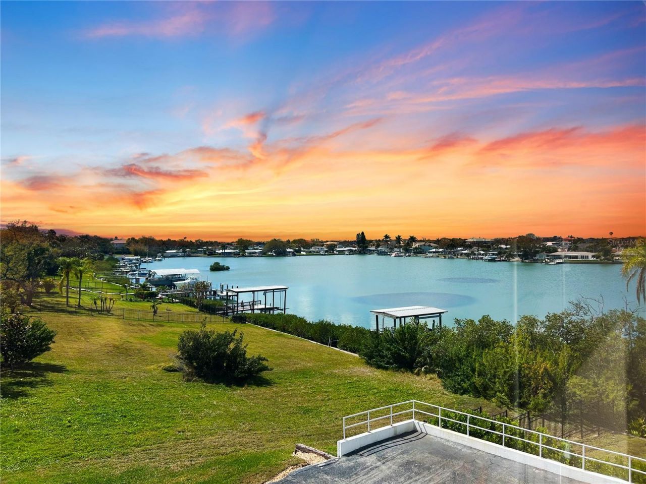 50 Harbor View Ln, Unit 23, Belleair Bluffs, FL 33770 Photo