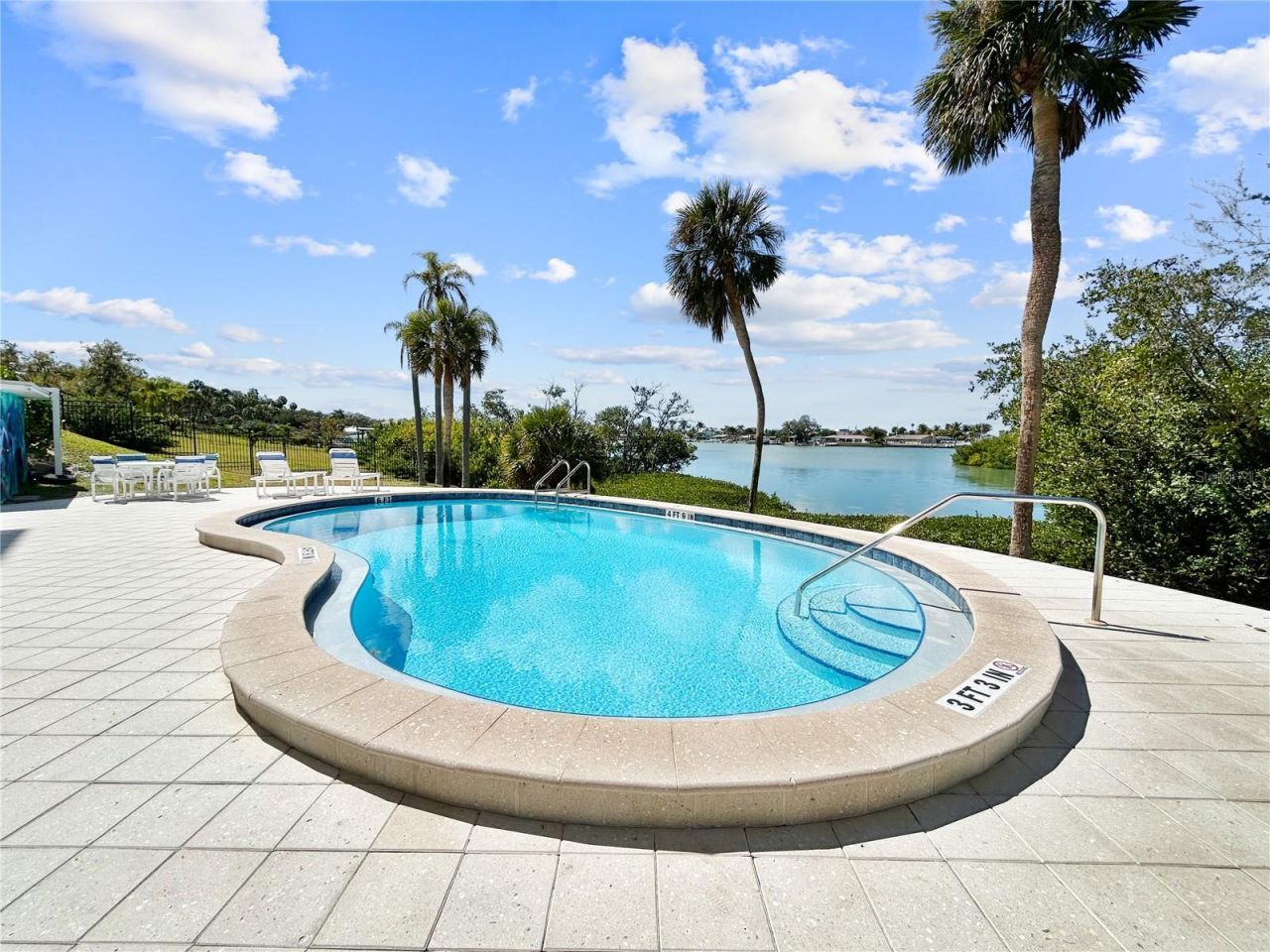 50 Harbor View Ln, Unit 23, Belleair Bluffs, FL 33770 Photo