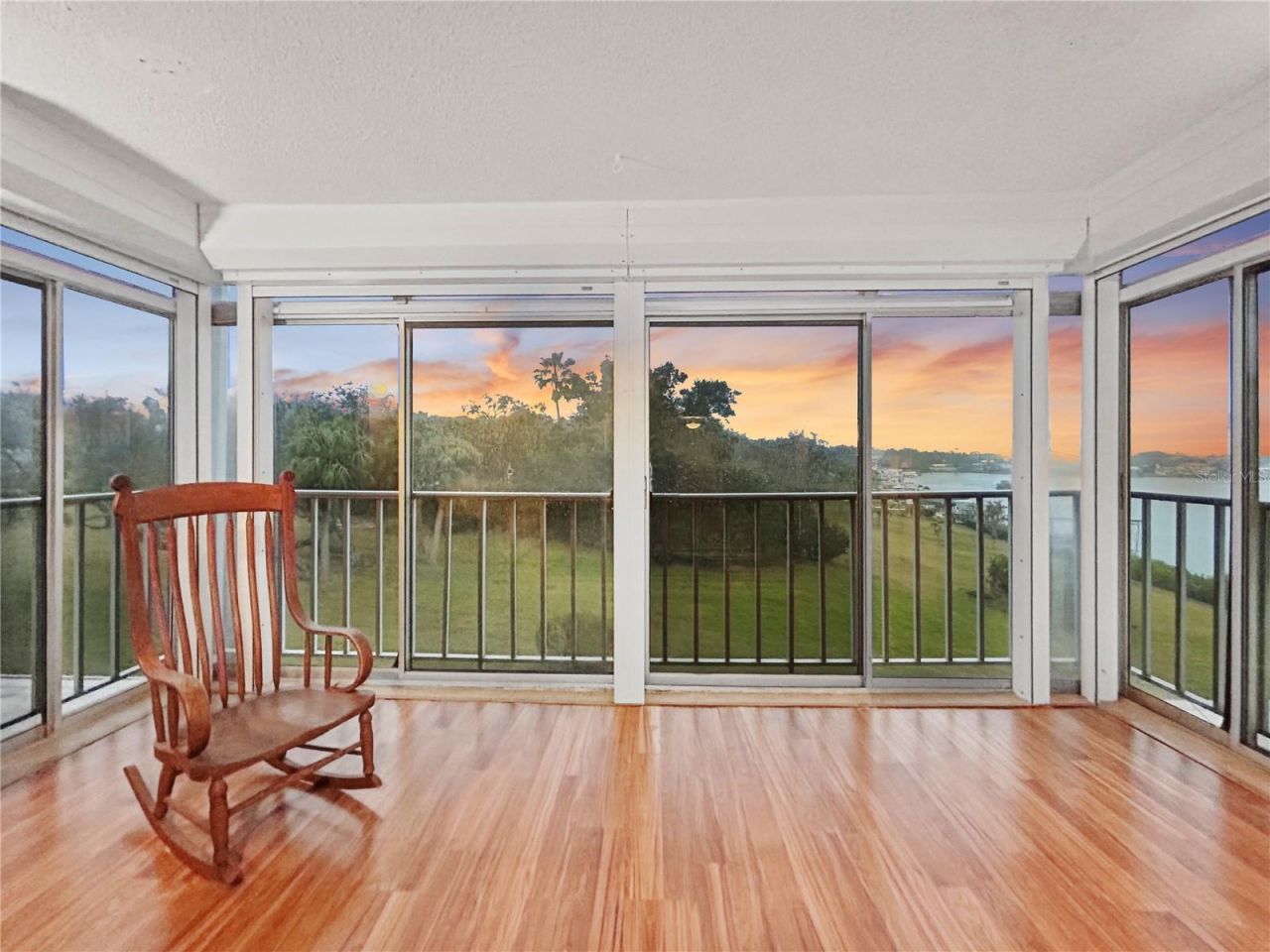 50 Harbor View Ln, Belleair Bluffs, FL 33770 Photo