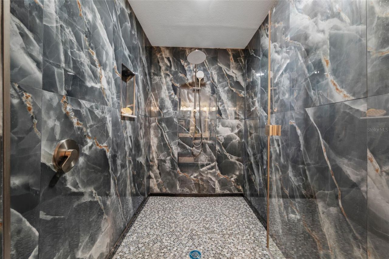 300 E Idlewild Avenue, Tampa, FL 33604 Photo