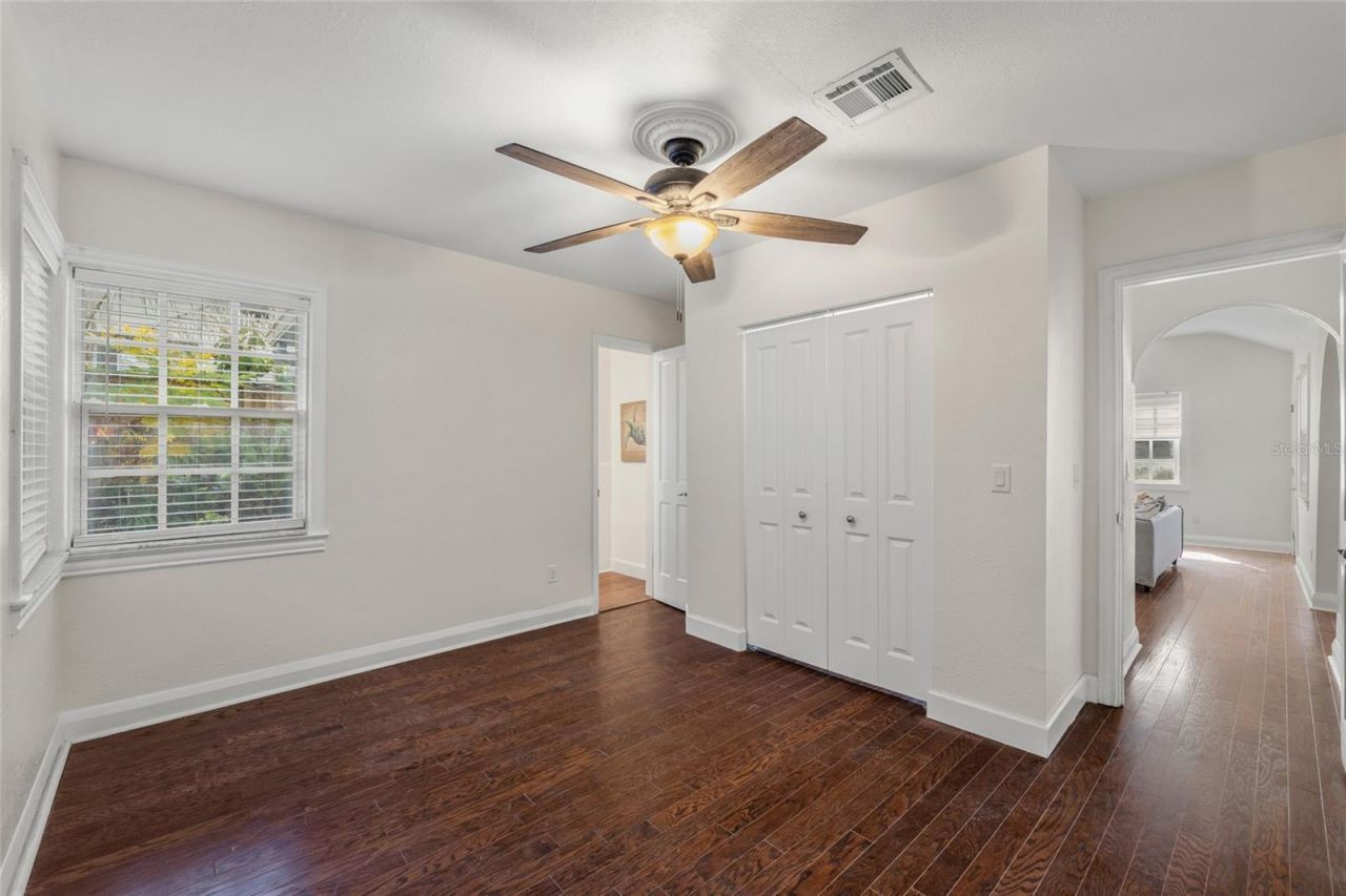 300 E Idlewild Avenue, Tampa, FL 33604 Photo