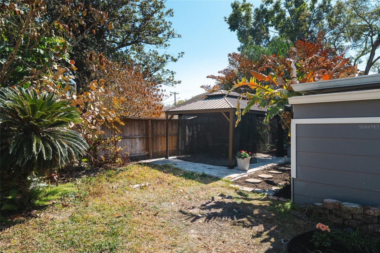 300 E Idlewild Avenue, Tampa, FL 33604 Photo