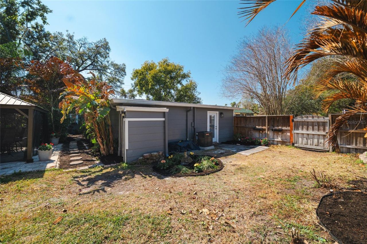 300 E Idlewild Avenue, Tampa, FL 33604 Photo