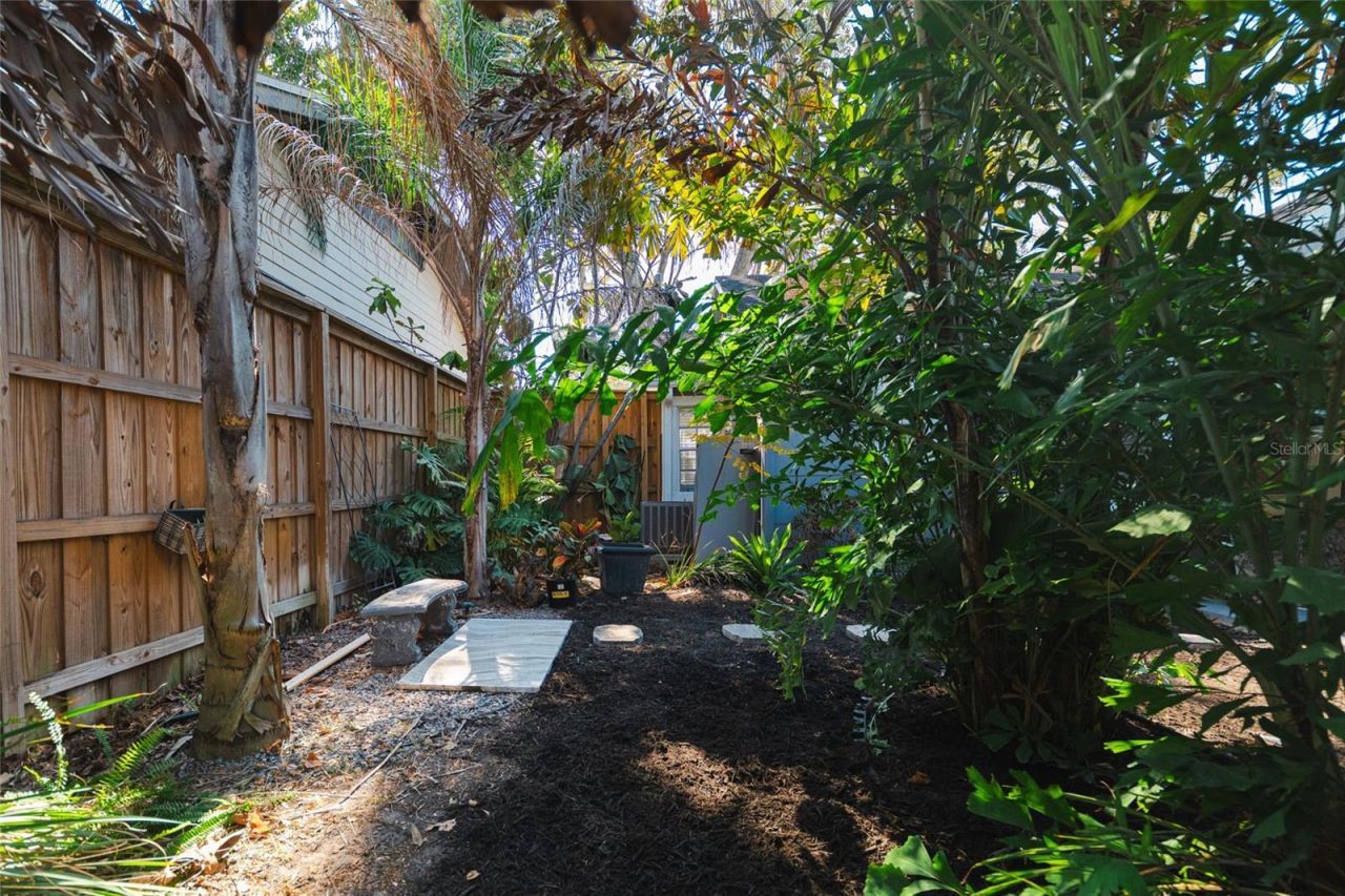 300 E Idlewild Avenue, Tampa, FL 33604 Photo