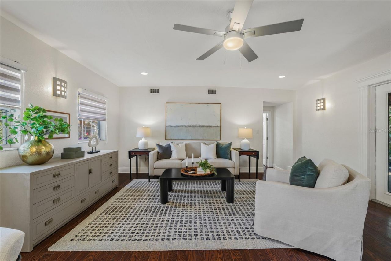 300 E Idlewild Avenue, Tampa, FL 33604 Photo