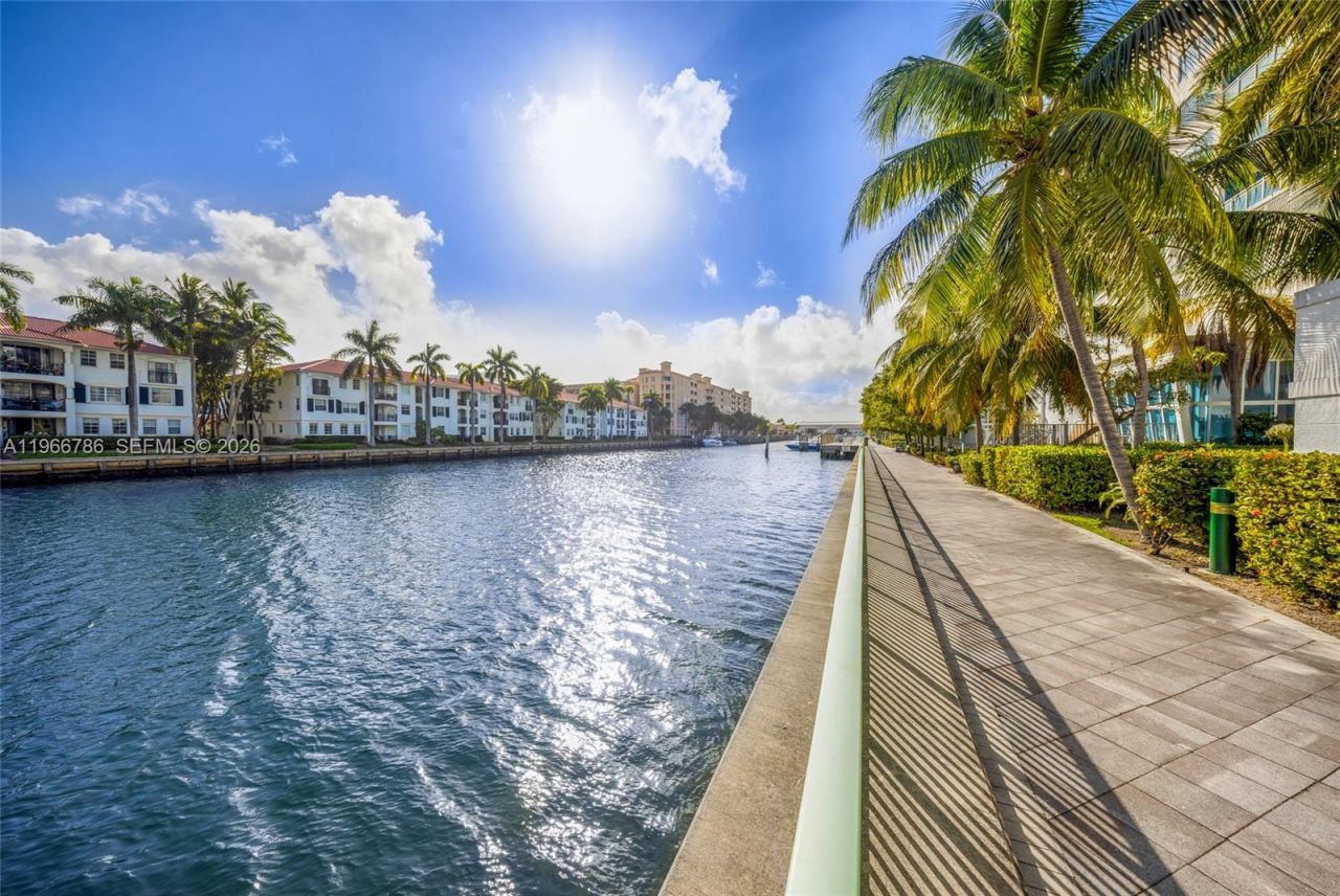 3030 NE 188th St , Unit 602, Aventura, FL 33180 Photo