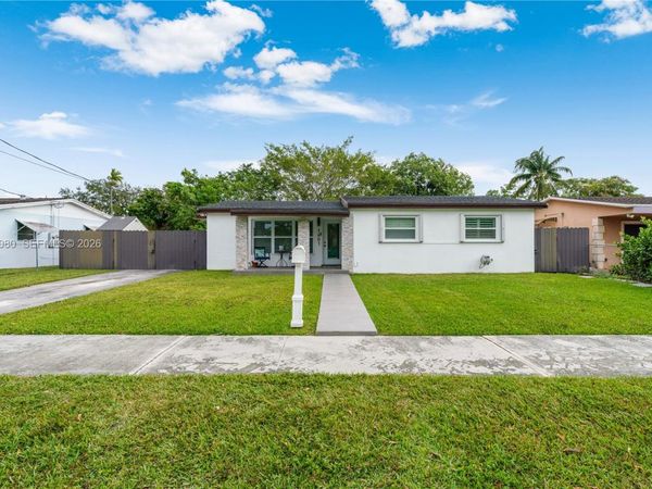 1401 SW 94th Ave, Miami, FL 33174